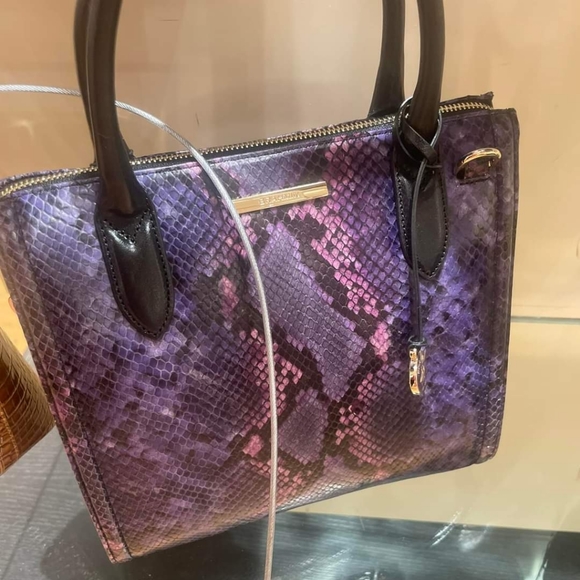 ISO this bag small Caroline - Picture 1 of 12